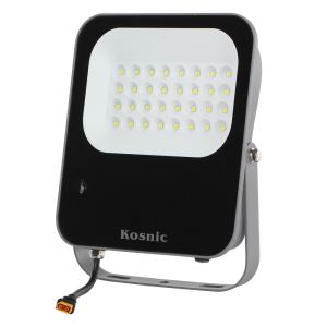 Solar LED floodlight 700 lumen with solar panel &amp; remote cont